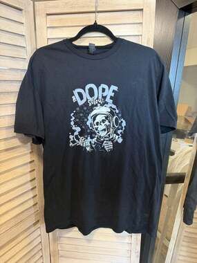 EUC The Dope Show Astronaut Skeleton Smoking Graphic T-Shirt Size L